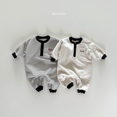 B) Two-style short suit