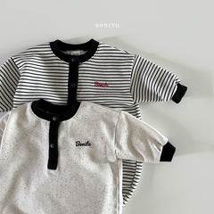 B) Two-style short suit