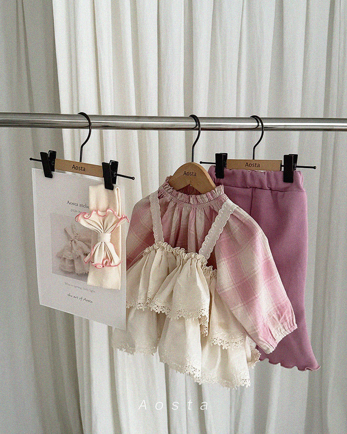 [A14] Lace Tiered Blouse