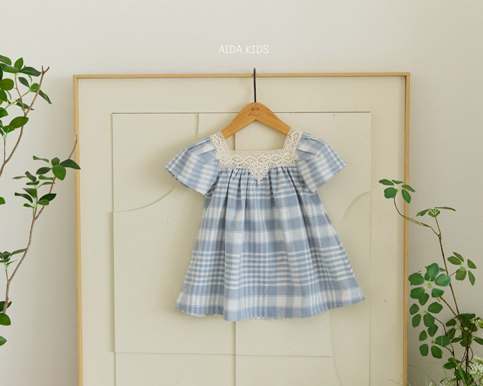 Two-way check one-piece [AA9]