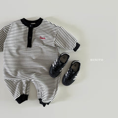 B) Two-style short suit